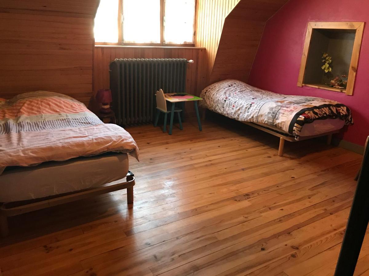 Gite Chez Regine Marcenat  Exteriör bild